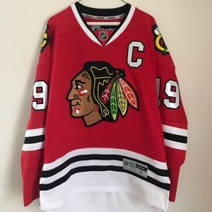 Jonathan Toew’s Chicago Blackhawks Home Jersey!